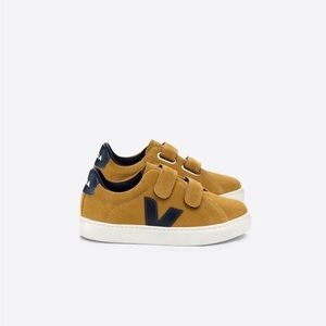 BRAND NEW IN BOX Toddler Veja sneakers